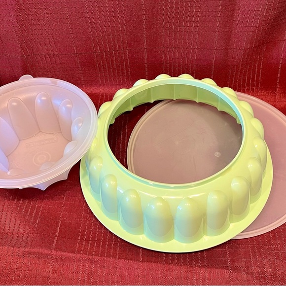 Vintage 70’s Tupperware Jello Mold Ice Ring # 1201,1202,1203  Mint Green 3pc - Picture 3 of 3